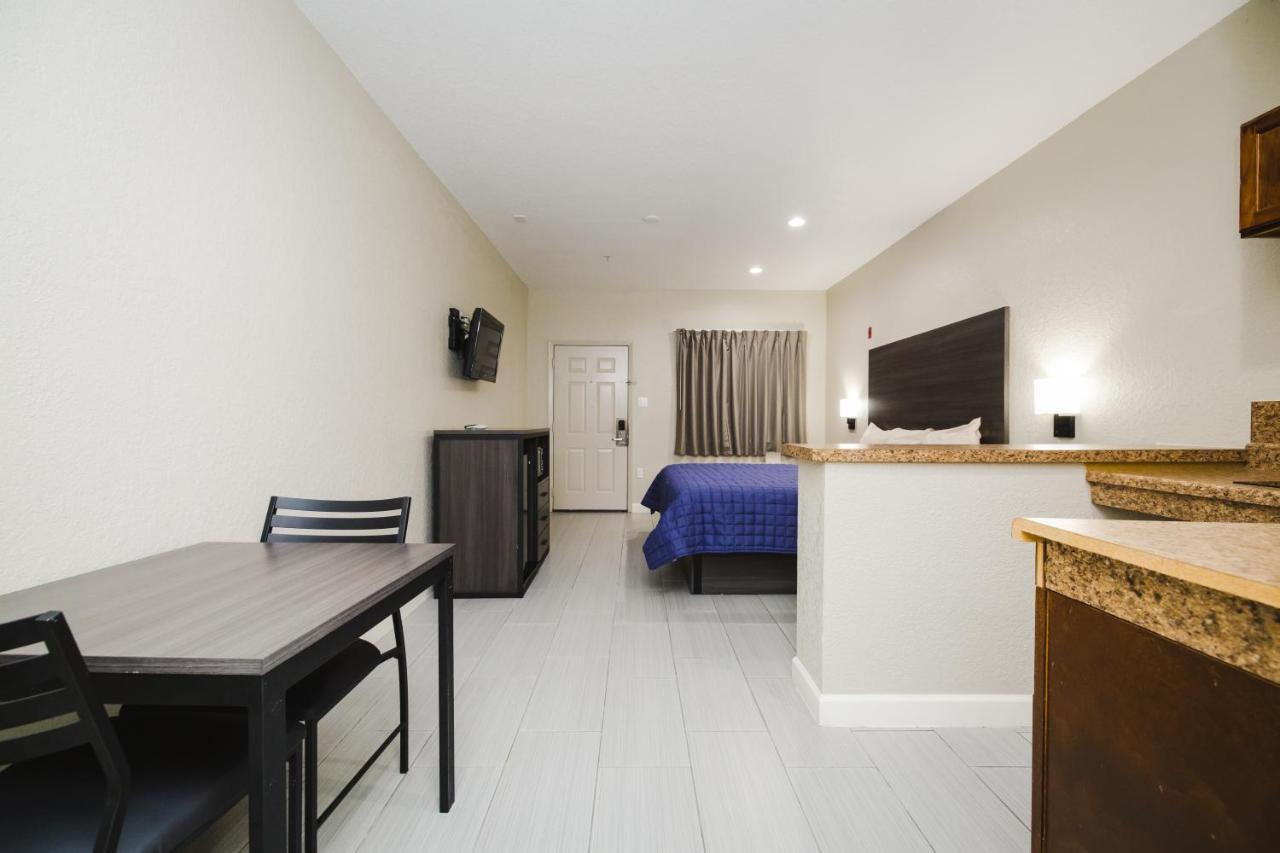 Winchester Inn And Suites Humble/Iah/North Houston Ngoại thất bức ảnh